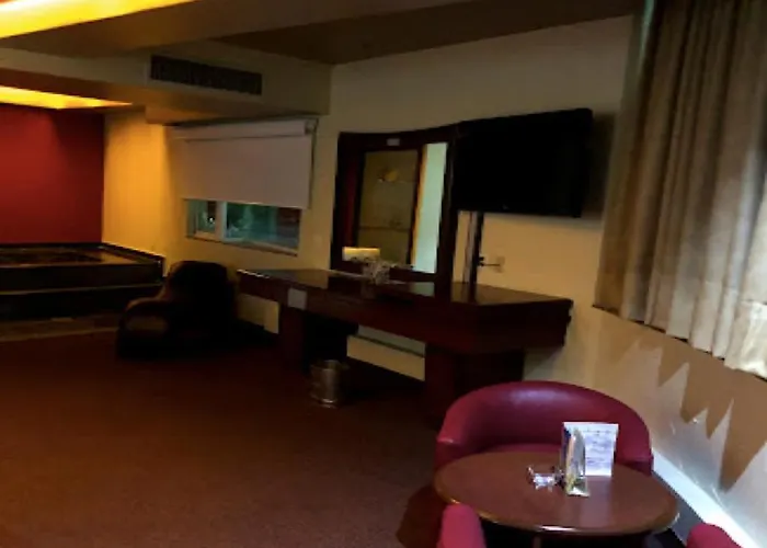 Love hotel Hm Y Suites Plaza 2*